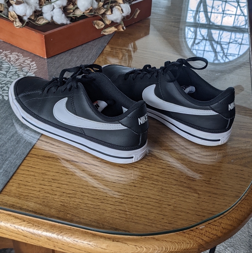 Nike shoes, men's 7